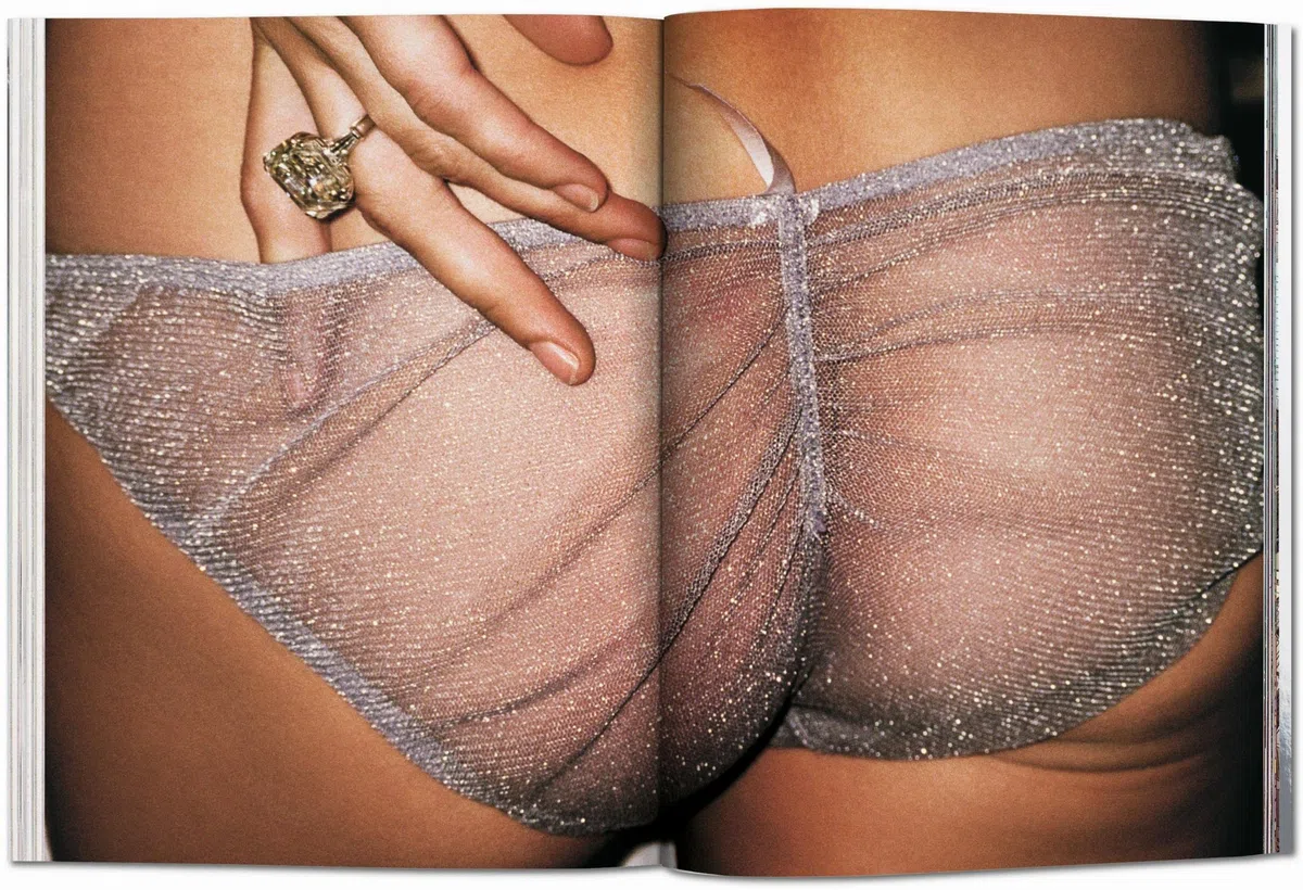 fo-25 Kate Moss by Mario Testino